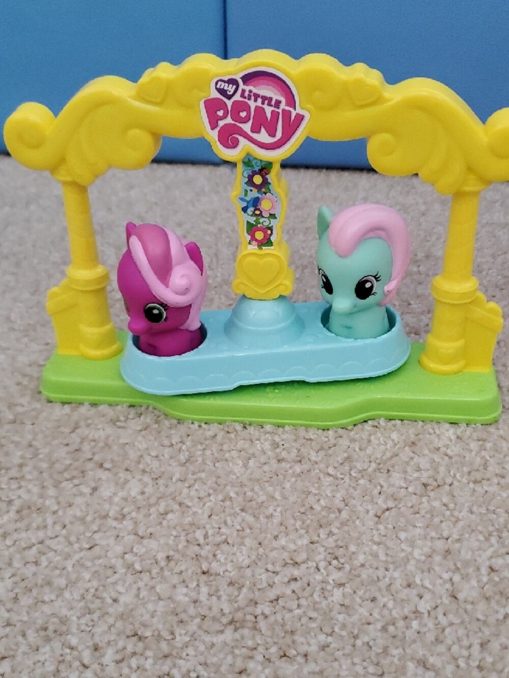 My Little Pony Play Castle, Train and Swing with 7 Figures - Picture 8 of 9